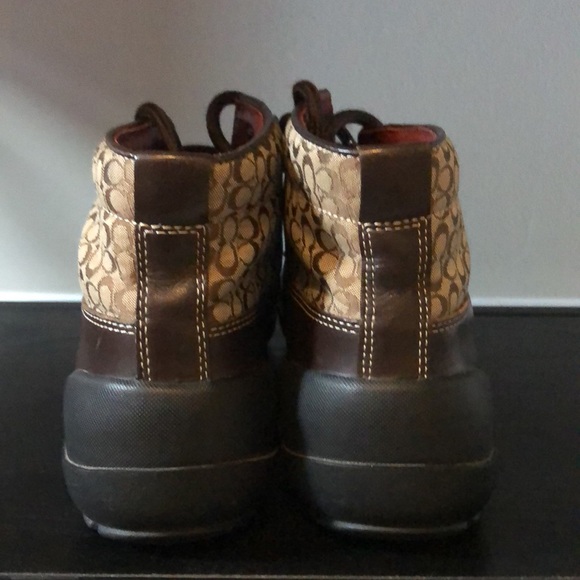 Coach boots. Women’s size 7.5. Barely used. They are in excellent condition. - Picture 4 of 5
